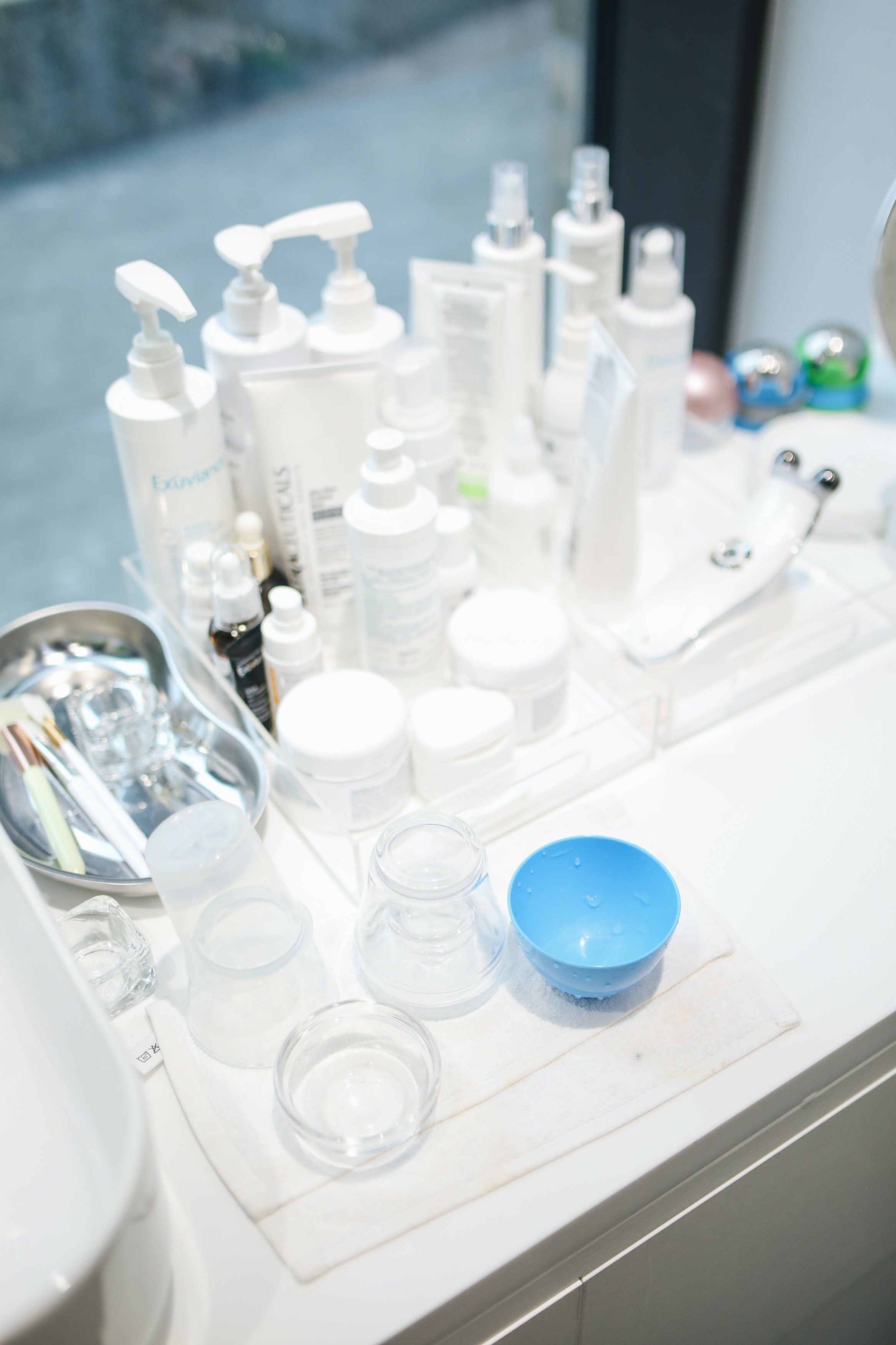 Seeking Non-Persistent Liquid Containment Solutions for Paper Packaging