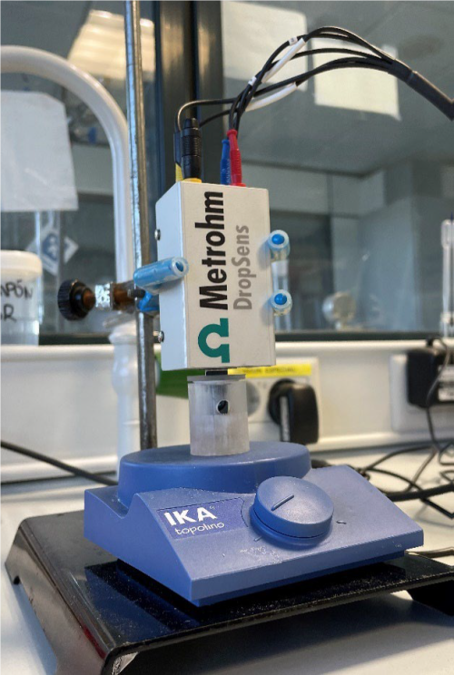 Portable sensors for wine and beer: aroma monitoring and simultaneous, preventative detection of mercaptans and 4-ethylphenol