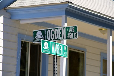 Multimedia location system for routes on foot